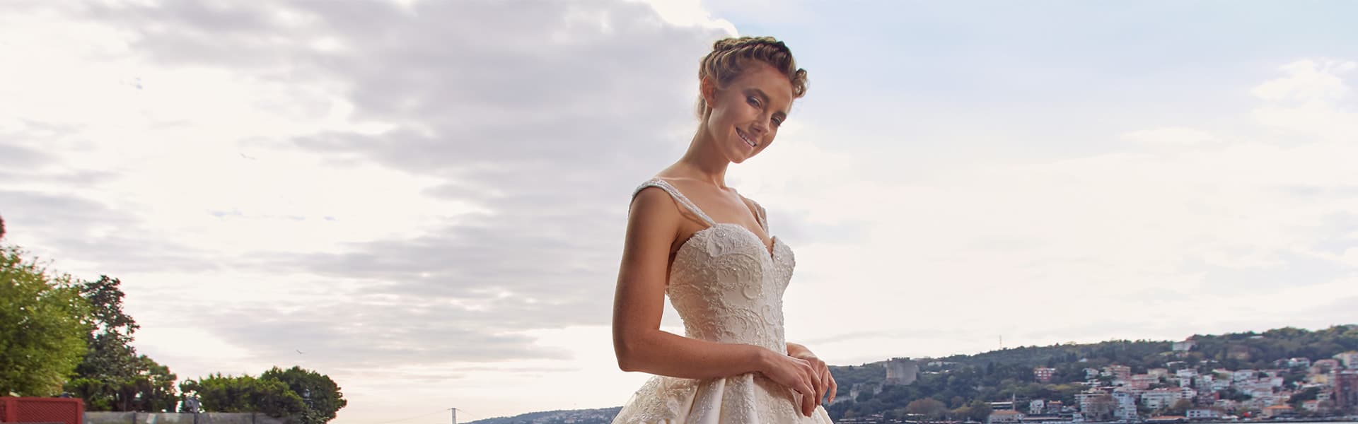 AKAY GELİNLİK profil üst görseli