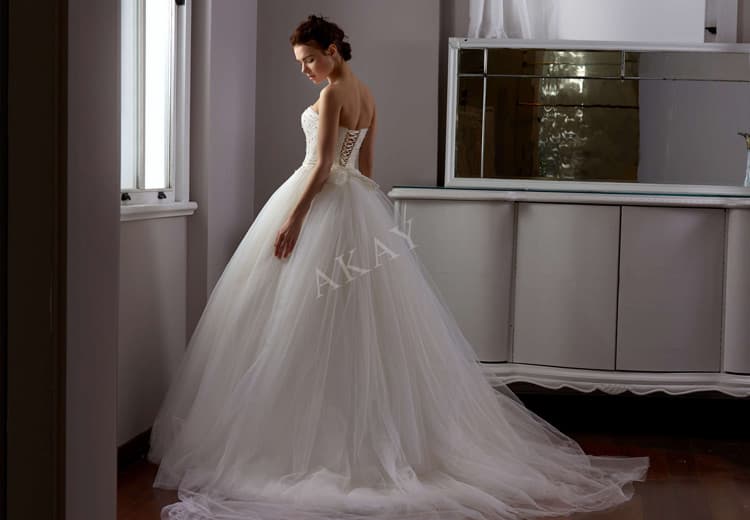 AKAY GELİNLİK profil galerisinden 3. görsel